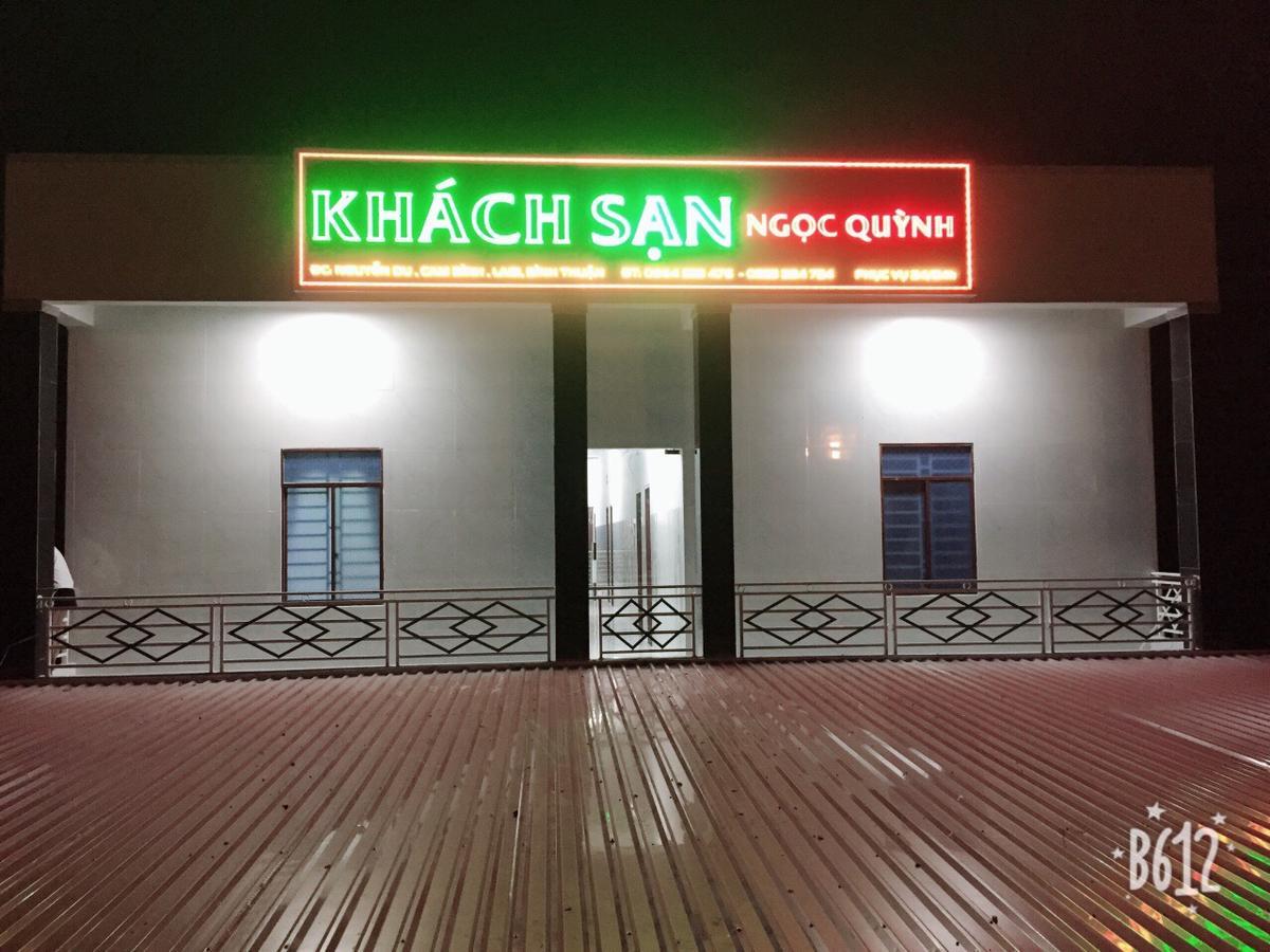 Отель Khach San Ngoc Quynh Лаги Экстерьер фото